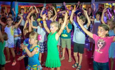 Offerta giugno bambino gratis Animazione e giochi a pranzo e cena hotel Missouri