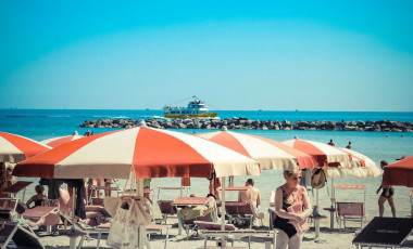 Spiaggia per bambini con animazione